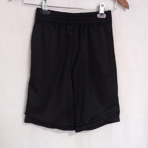 Athletic Works Boy's Black Mesh Athletic Shorts Size Large (10-12) - Picture 1 of 4